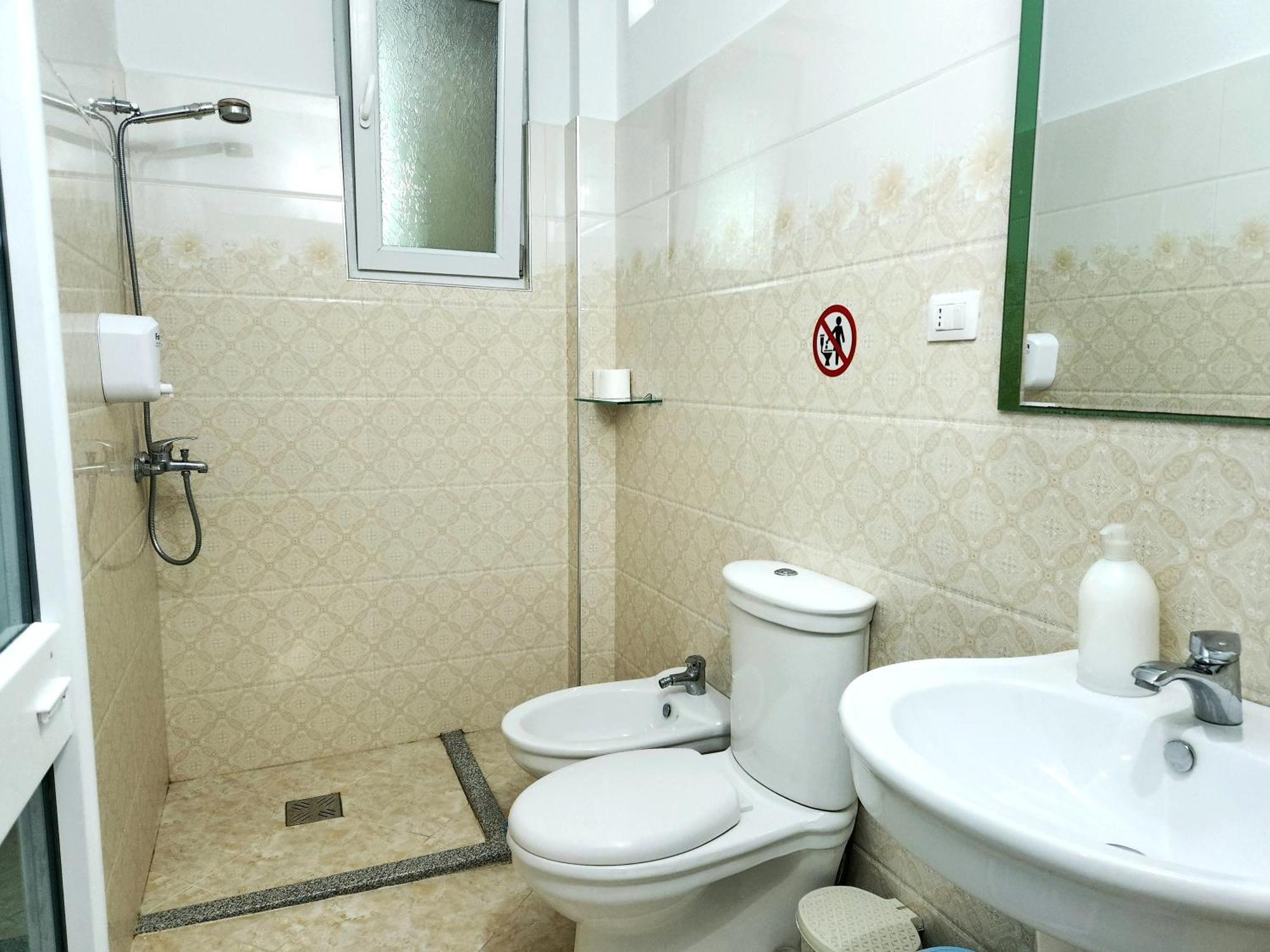 Panorama View Apt, 150M To Beach, 750M Lungo Mare Apartment Vlore Exterior photo